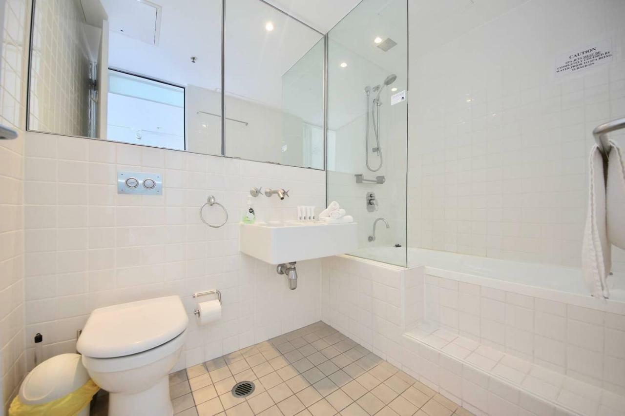 Beachfront On Oasis Centre, Air On Broadbeach 1503 Гоулд Коуст Екстериор снимка